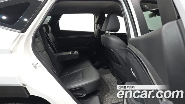 Hyundai Tucson Tucson (NX4) Бензин 1.6 турбо 2WD — Фото автомобиля 12