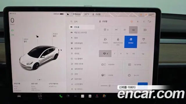 Tesla Model 3 — Фото автомобиля 26