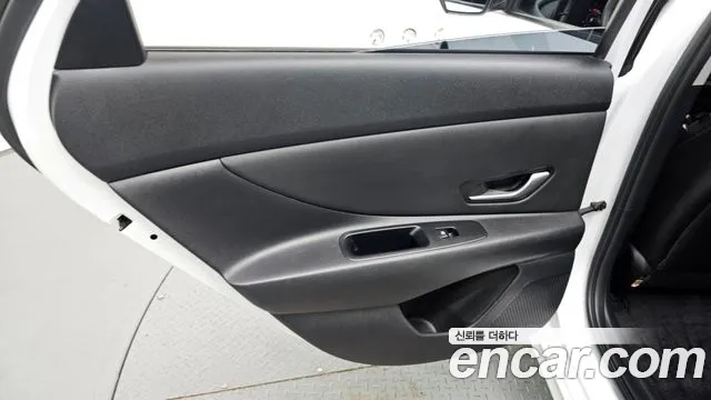Hyundai AVANTE Avante (CN7) 1.6 LPi (Для проката) — Фото автомобиля 25