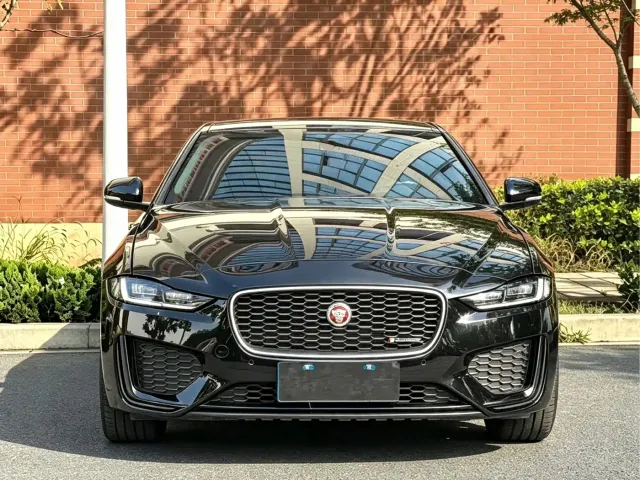 Jaguar XEL — Фото автомобиля 2