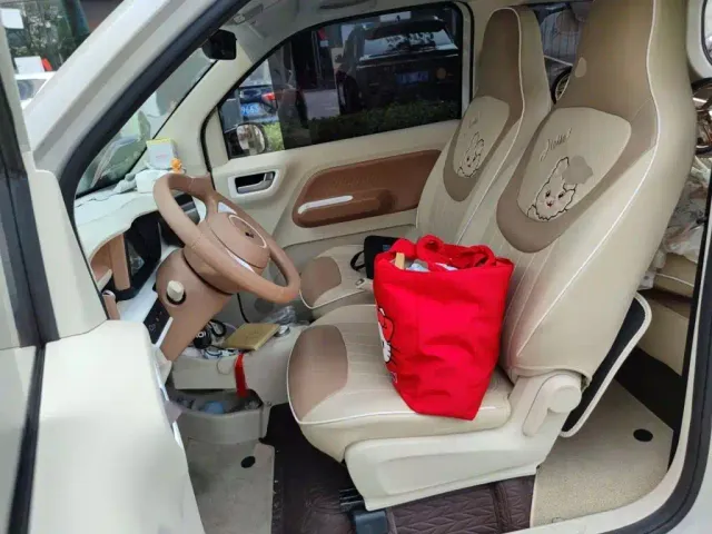 Wuling Hongguang Mini EV — Фото автомобиля 11