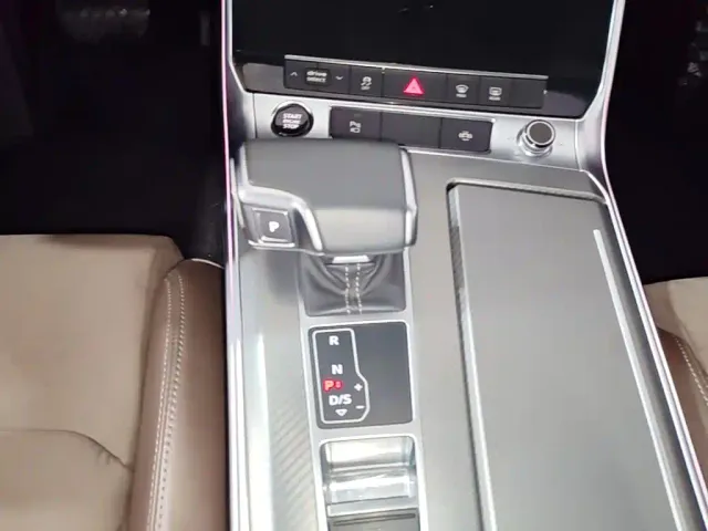Audi A7L — Фото автомобиля 13