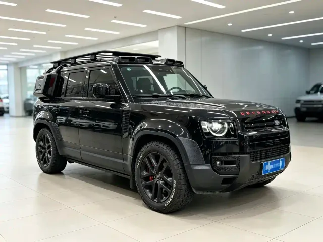 Land Rover Defender — Фото автомобиля 4