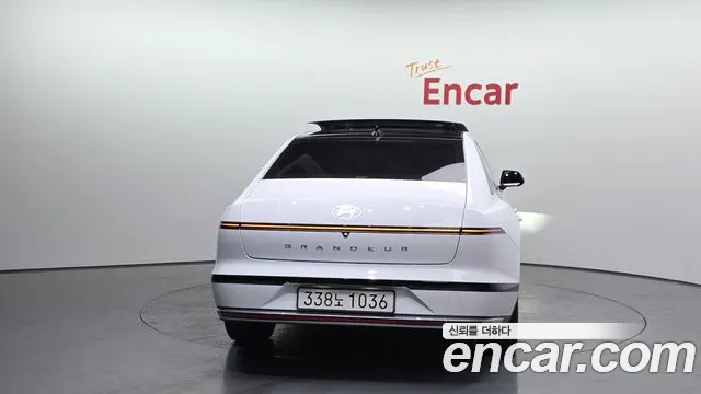 Hyundai Grandeur GN7 — Фото автомобиля 4