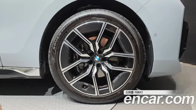 BMW 7 Series G70 — Фото автомобиля 21
