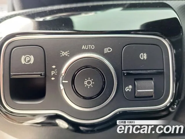 Mercedes-Benz A-Class W177 — Фото автомобиля 9