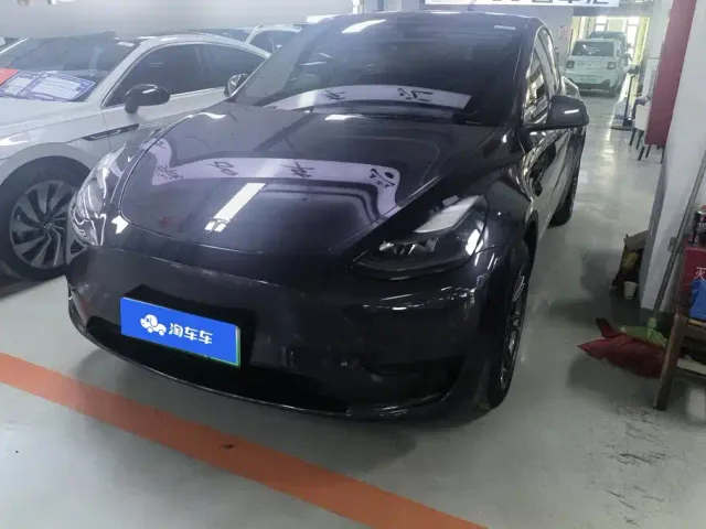 Фотография автомобиля — Tesla Model Y