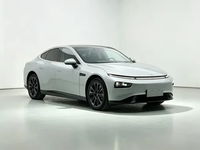 Xpeng P7 — Фото автомобиля 2