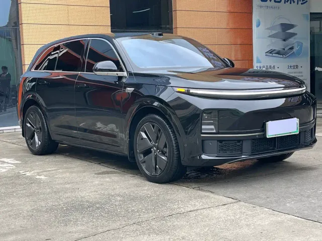 Li Auto L7 — Фото автомобиля 3