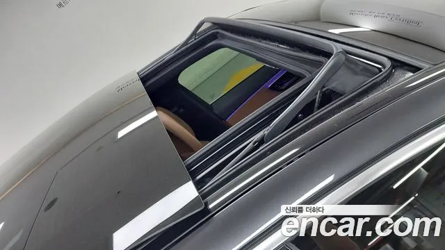 Mercedes-Benz E-Class — Фото автомобиля 12