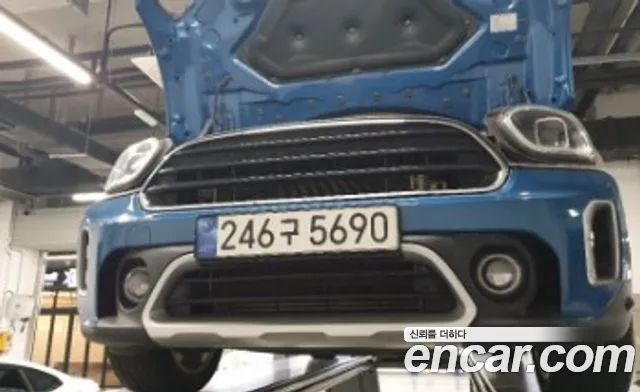 Фотография автомобиля — MINI Countryman