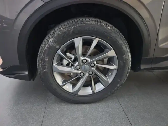 Geely Binyue — Фото автомобиля 22