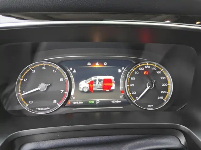 GAC Trumpchi M8 — Фото автомобиля 14