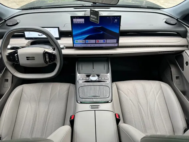 Geely Galaxy Xingyao 8 — Фото автомобиля 22
