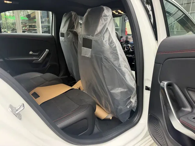 Mercedes-Benz A-Class — Фото автомобиля 12