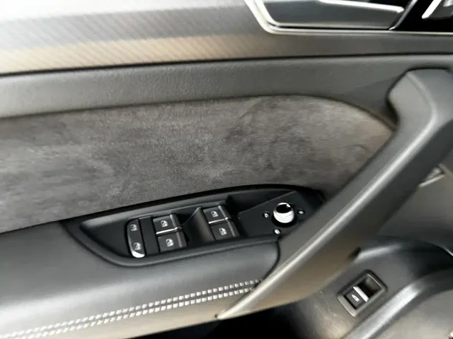 Audi Q5L Sportback — Фото автомобиля 11