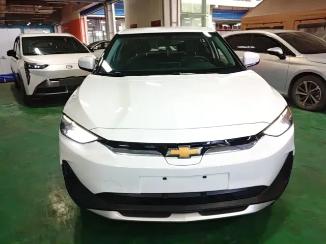 Chevrolet Menlo — Фото автомобиля 2