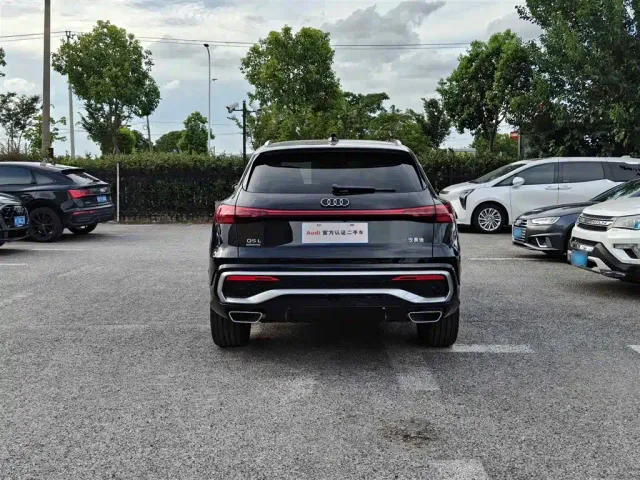 Audi Q5L — Фото автомобиля 5