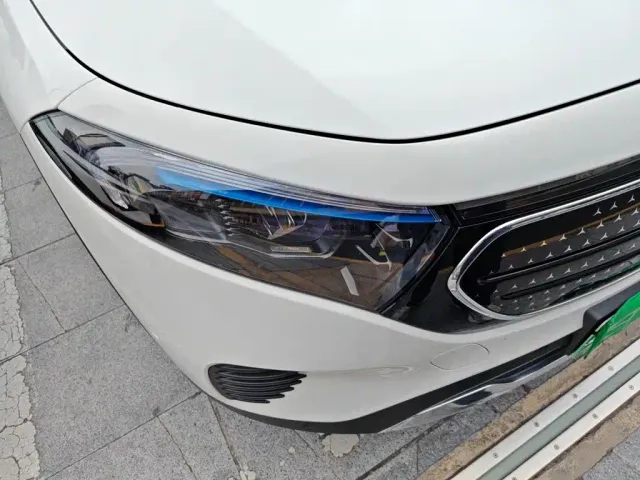 Mercedes-Benz EQB — Фото автомобиля 7
