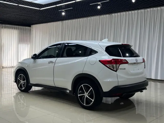 Honda Vezel — Фото автомобиля 4