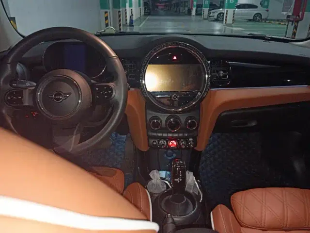MINI Hatch — Фото автомобиля 12