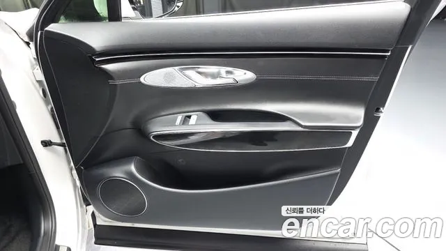 Genesis GV70 2.5T Бензин AWD — Фото автомобиля 24