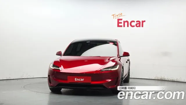 Tesla Model 3 — Фото автомобиля 3