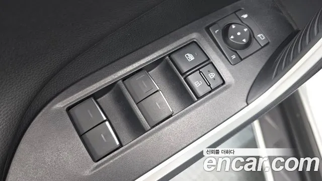 Toyota RAV4 — Фото автомобиля 14
