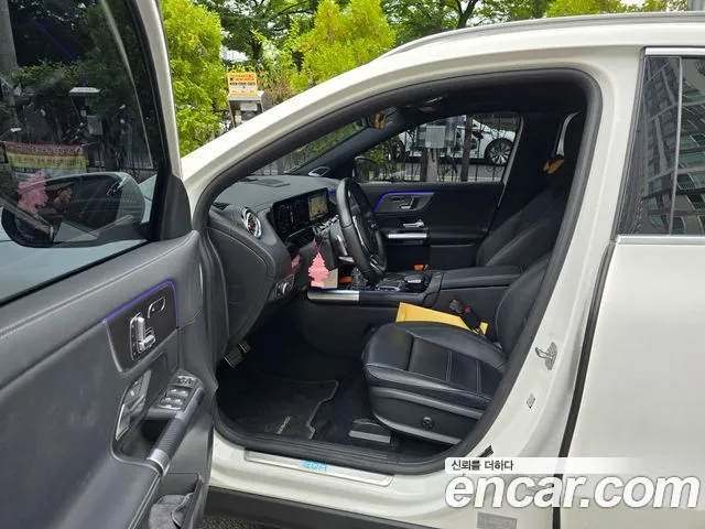 Mercedes-Benz EQA — Фото автомобиля 11
