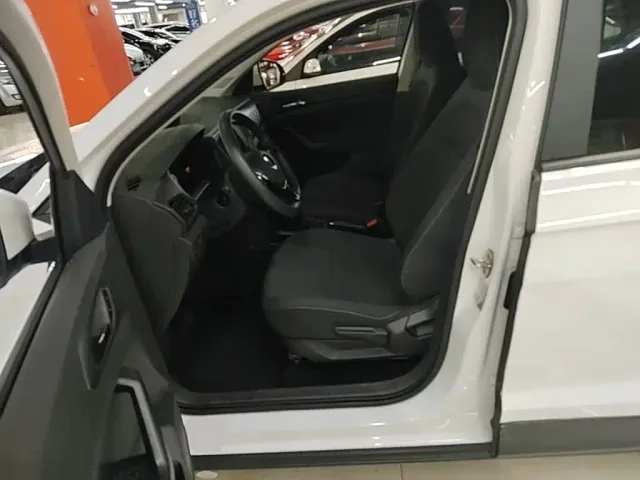 Volkswagen T-Cross — Фото автомобиля 14