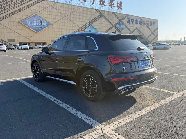 Audi Q5L — Фото автомобиля 6