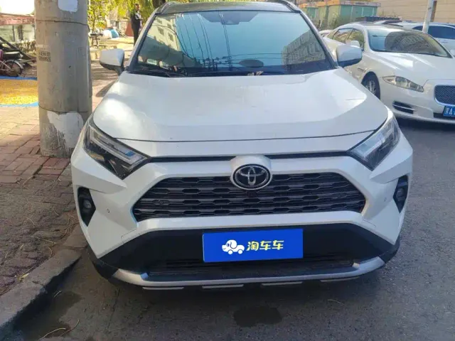 Toyota RAV4 — Фото автомобиля 2