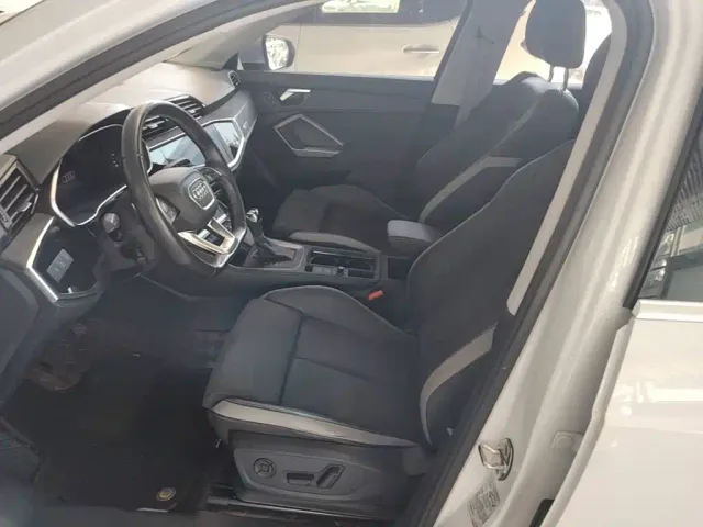 Audi Q3 — Фото автомобиля 14
