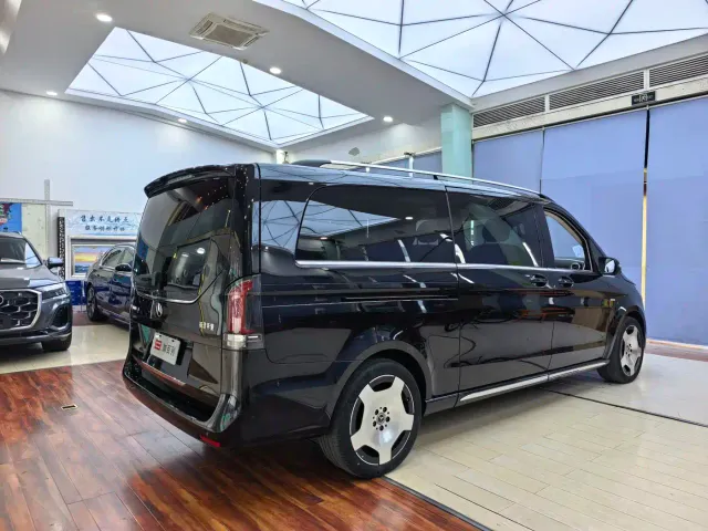 Mercedes-Benz V-Class — Фото автомобиля 19
