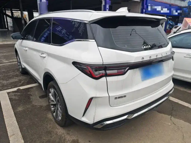 Geely Jiaji — Фото автомобиля 4