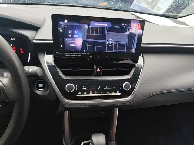 Toyota Corolla Cross — Фото автомобиля 12