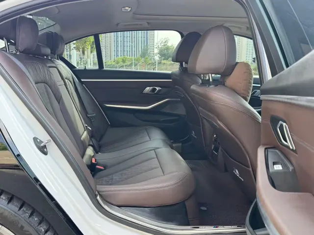 BMW 3 Series — Фото автомобиля 11