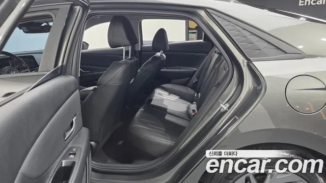 Hyundai Avante CN7 — Фото автомобиля 17
