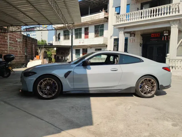 BMW M4 — Фото автомобиля 3