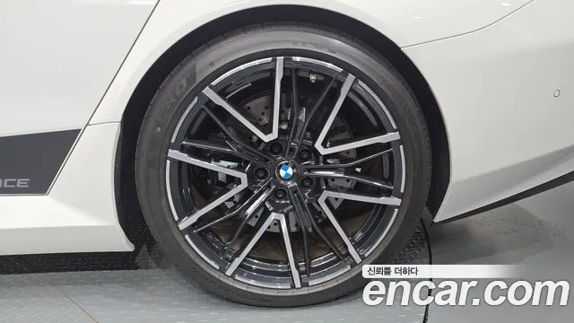 BMW M5 — Фото автомобиля 21