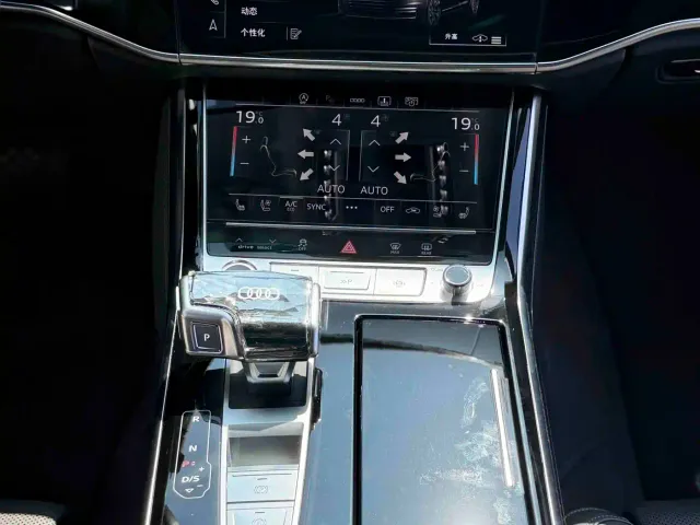 Audi A8 — Фото автомобиля 7
