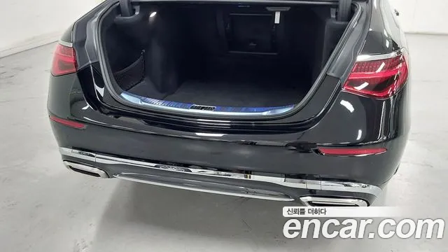 Mercedes-Benz S-Class — Фото автомобиля 11