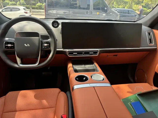 Li Auto Li Auto L7 2025 Max Smart Renewal Edition — Фото автомобиля 5