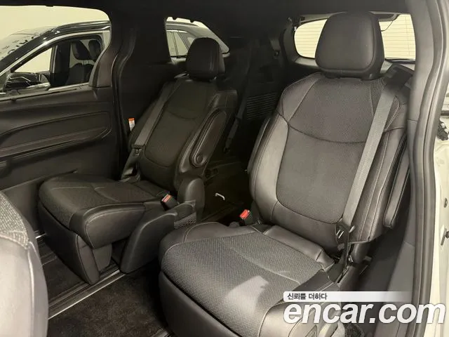 Toyota Sienna Generation 4 — Фото автомобиля 12