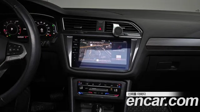 Volkswagen Tiguan — Фото автомобиля 14