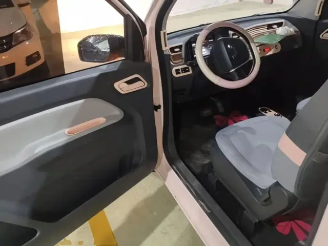 Wuling Hongguang Mini EV — Фото автомобиля 15