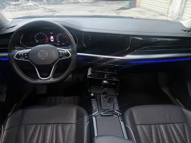 Volkswagen Passat — Фото автомобиля 6