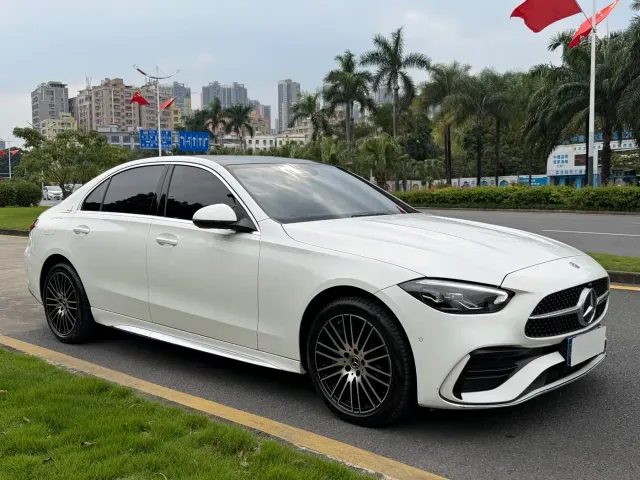 Mercedes-Benz C-Class — Фото автомобиля 3
