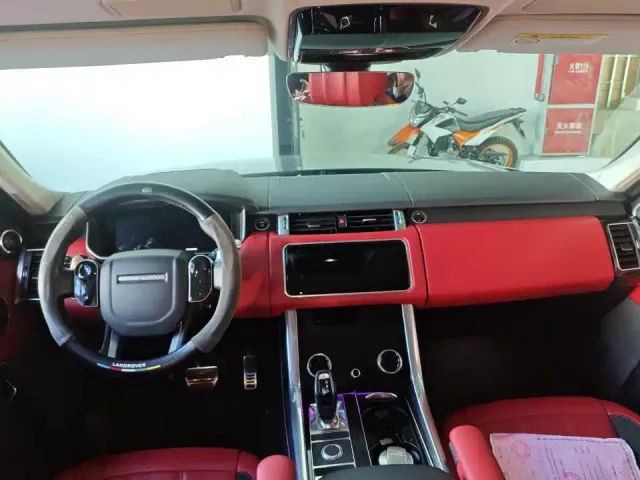 Land Rover Range Rover Sport 2022 3.0 L6 Gloss Black Edition — Фото автомобиля 5