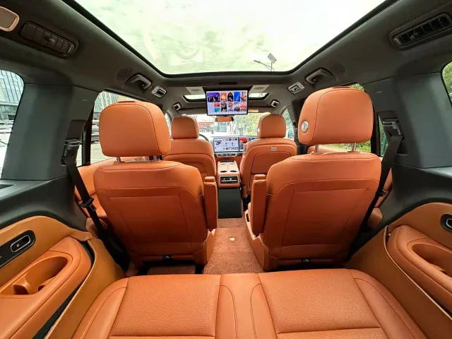 Li Auto L9 — Фото автомобиля 7